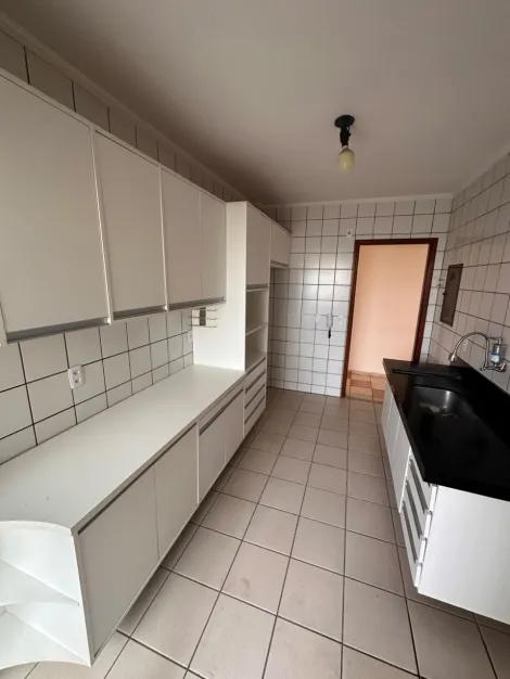 Alugar Apartamento / Padr&atilde;o em S&atilde;o Jos&eacute; do Rio Preto R$ 2.800,00 - Foto 3