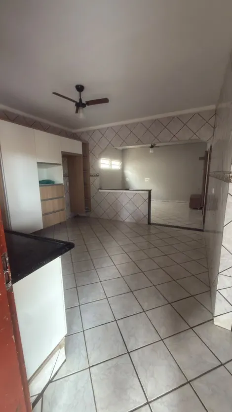 Alugar Casa / Padr&atilde;o em S&atilde;o Jos&eacute; do Rio Preto R$ 2.300,00 - Foto 3