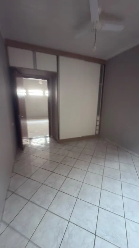Alugar Casa / Padr&atilde;o em S&atilde;o Jos&eacute; do Rio Preto R$ 2.300,00 - Foto 15