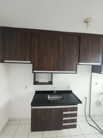 Alugar Apartamento / Padr&atilde;o em S&atilde;o Jos&eacute; do Rio Preto R$ 830,00 - Foto 4
