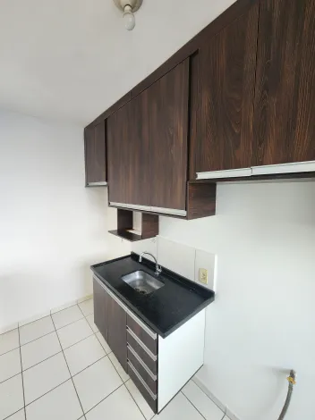Alugar Apartamento / Padr&atilde;o em S&atilde;o Jos&eacute; do Rio Preto R$ 830,00 - Foto 7