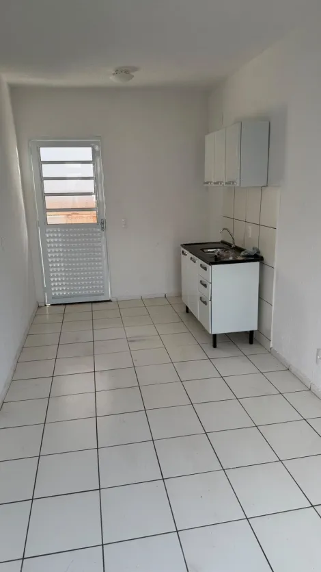 Alugar Casa / Condom&iacute;nio em Bady Bassitt R$ 850,00 - Foto 2