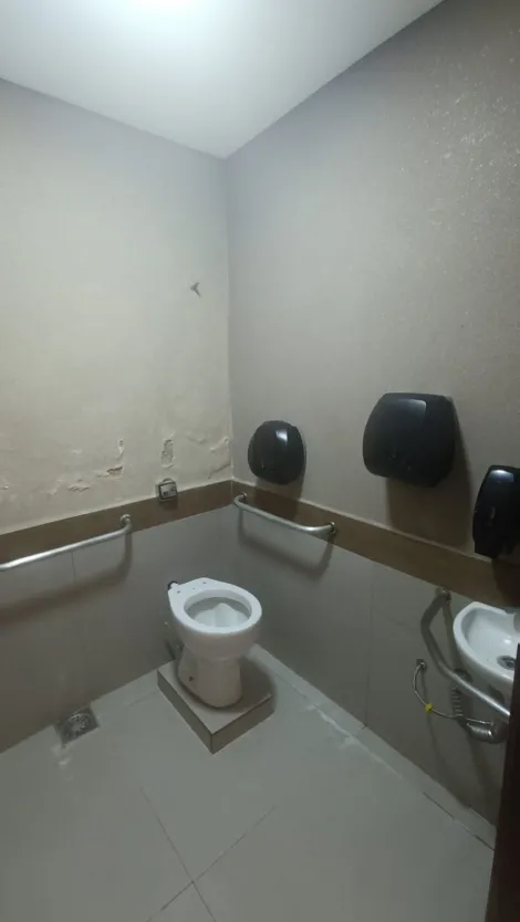 Alugar Comercial / Sal&atilde;o em S&atilde;o Jos&eacute; do Rio Preto R$ 7.500,00 - Foto 14