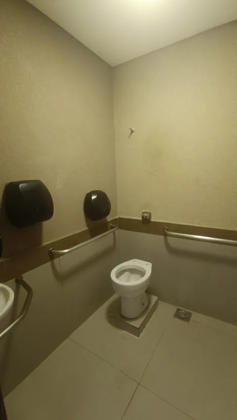 Alugar Comercial / Sal&atilde;o em S&atilde;o Jos&eacute; do Rio Preto R$ 7.500,00 - Foto 15