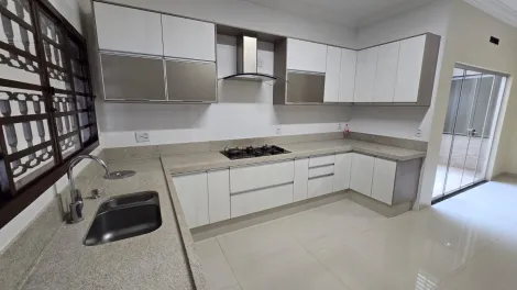 Casa / Padr&atilde;o em S&atilde;o Jos&eacute; do Rio Preto 