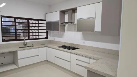 Alugar Casa / Padr&atilde;o em S&atilde;o Jos&eacute; do Rio Preto R$ 4.000,00 - Foto 3