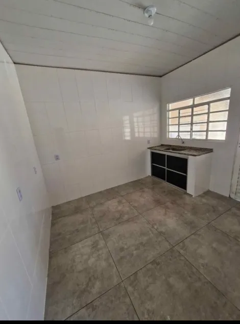 Alugar Casa / Padr&atilde;o em S&atilde;o Jos&eacute; do Rio Preto R$ 950,00 - Foto 2