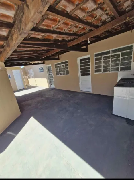 Alugar Casa / Padr&atilde;o em S&atilde;o Jos&eacute; do Rio Preto R$ 950,00 - Foto 6