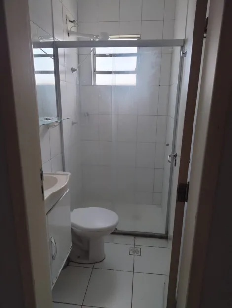 Alugar Apartamento / Padr&atilde;o em S&atilde;o Jos&eacute; do Rio Preto R$ 1.100,00 - Foto 12