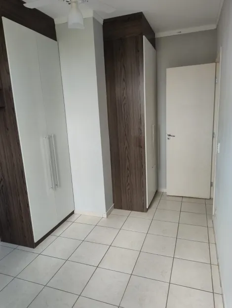 Alugar Apartamento / Padr&atilde;o em S&atilde;o Jos&eacute; do Rio Preto R$ 1.100,00 - Foto 11