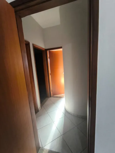 Alugar Casa / Padr&atilde;o em S&atilde;o Jos&eacute; do Rio Preto R$ 1.300,00 - Foto 4
