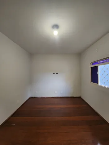 Alugar Casa / Sobrado em S&atilde;o Jos&eacute; do Rio Preto R$ 5.000,00 - Foto 4