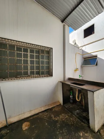 Alugar Comercial / Sal&atilde;o em S&atilde;o Jos&eacute; do Rio Preto R$ 2.000,00 - Foto 4