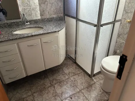 Alugar Apartamento / Padr&atilde;o em S&atilde;o Jos&eacute; do Rio Preto R$ 900,00 - Foto 14