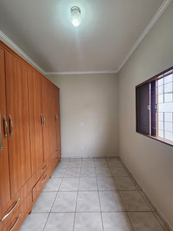 Alugar Casa / Padr&atilde;o em S&atilde;o Jos&eacute; do Rio Preto R$ 1.900,00 - Foto 8