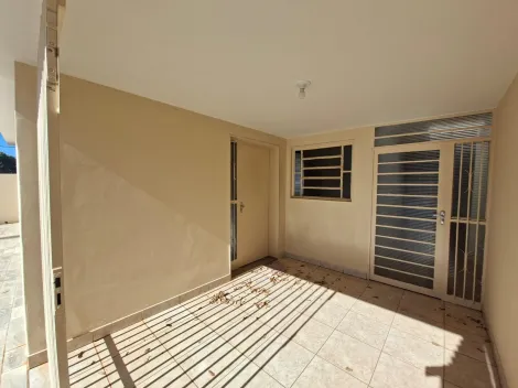 Alugar Casa / Padr&atilde;o em S&atilde;o Jos&eacute; do Rio Preto R$ 1.900,00 - Foto 2