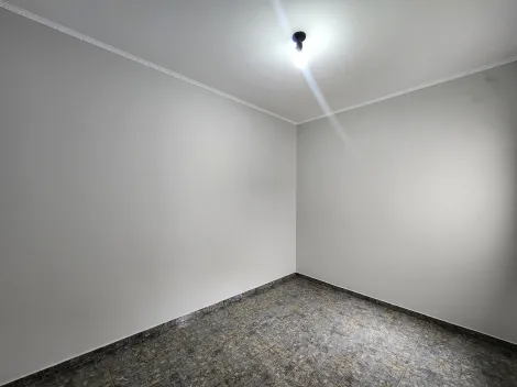 Alugar Casa / Padr&atilde;o em S&atilde;o Jos&eacute; do Rio Preto R$ 2.500,00 - Foto 12
