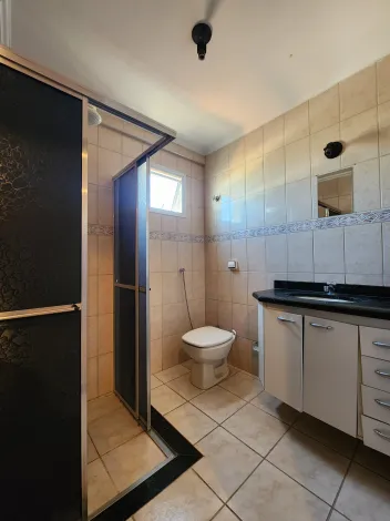 Alugar Apartamento / Padr&atilde;o em S&atilde;o Jos&eacute; do Rio Preto R$ 1.800,00 - Foto 11