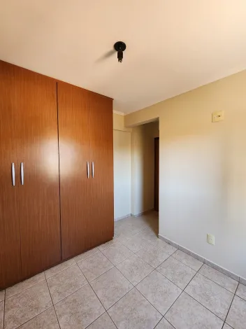 Alugar Apartamento / Padr&atilde;o em S&atilde;o Jos&eacute; do Rio Preto R$ 1.800,00 - Foto 13