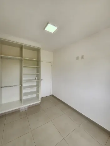 Alugar Apartamento / Padr&atilde;o em S&atilde;o Jos&eacute; do Rio Preto R$ 2.200,00 - Foto 14