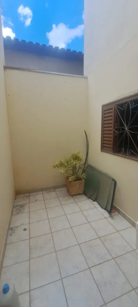 Alugar Casa / Padr&atilde;o em S&atilde;o Jos&eacute; do Rio Preto R$ 1.055,52 - Foto 12