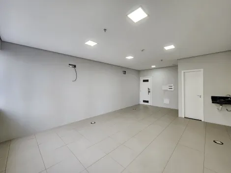Alugar Comercial / Sala em S&atilde;o Jos&eacute; do Rio Preto R$ 1.800,00 - Foto 3