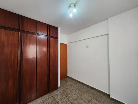 Alugar Apartamento / Padr&atilde;o em S&atilde;o Jos&eacute; do Rio Preto R$ 700,00 - Foto 6