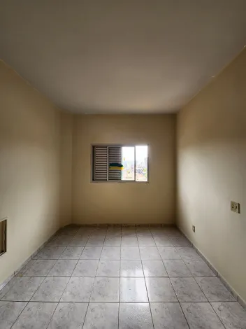 Alugar Apartamento / Padr&atilde;o em S&atilde;o Jos&eacute; do Rio Preto R$ 1.300,00 - Foto 4