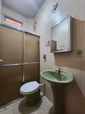 Alugar Apartamento / Padr&atilde;o em S&atilde;o Jos&eacute; do Rio Preto R$ 1.300,00 - Foto 9