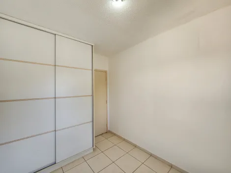 Alugar Casa / Condom&iacute;nio em S&atilde;o Jos&eacute; do Rio Preto R$ 1.800,00 - Foto 7