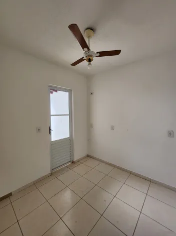 Alugar Casa / Condom&iacute;nio em S&atilde;o Jos&eacute; do Rio Preto R$ 1.800,00 - Foto 11