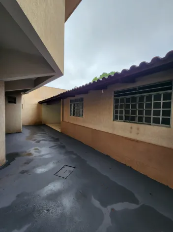 Alugar Casa / Padr&atilde;o em S&atilde;o Jos&eacute; do Rio Preto. apenas R$ 1.400,00