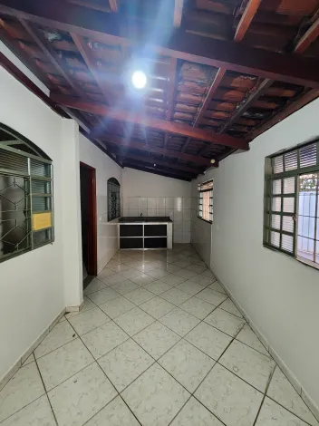 Alugar Casa / Padr&atilde;o em S&atilde;o Jos&eacute; do Rio Preto R$ 1.400,00 - Foto 2