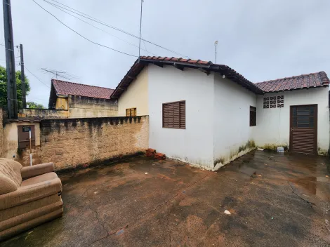 Alugar Casa / Padr&atilde;o em S&atilde;o Jos&eacute; do Rio Preto. apenas R$ 650,00