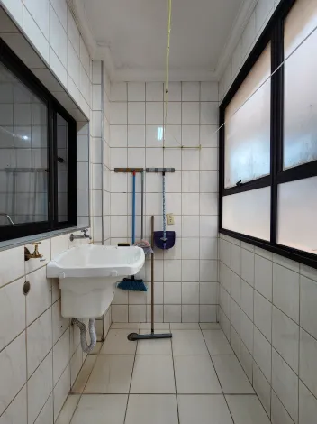 Alugar Apartamento / Padr&atilde;o em S&atilde;o Jos&eacute; do Rio Preto R$ 1.000,00 - Foto 13