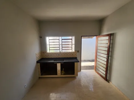Alugar Casa / Padr&atilde;o em S&atilde;o Jos&eacute; do Rio Preto. apenas R$ 750,00
