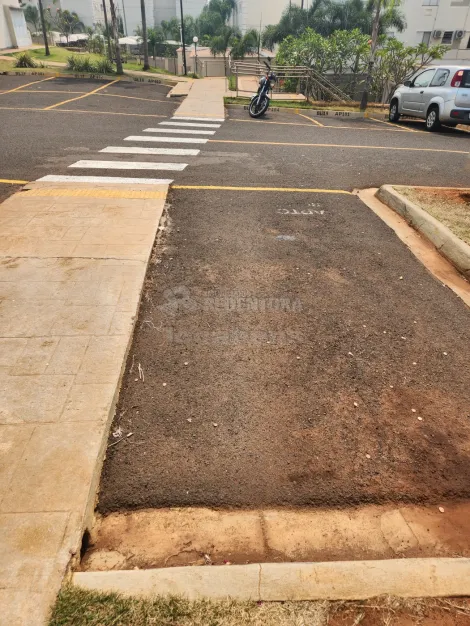 Alugar Apartamento / Padr&atilde;o em S&atilde;o Jos&eacute; do Rio Preto R$ 1.200,00 - Foto 10
