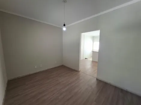 Alugar Casa / Padr&atilde;o em S&atilde;o Jos&eacute; do Rio Preto R$ 1.800,00 - Foto 4