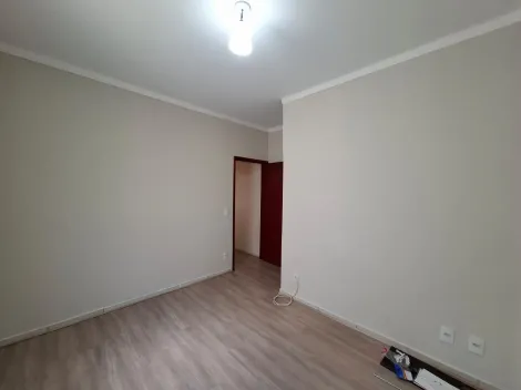 Alugar Casa / Padr&atilde;o em S&atilde;o Jos&eacute; do Rio Preto R$ 1.800,00 - Foto 12