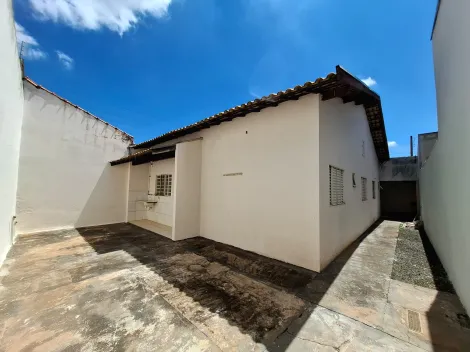 Alugar Casa / Padr&atilde;o em S&atilde;o Jos&eacute; do Rio Preto R$ 1.800,00 - Foto 16