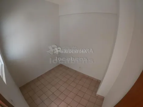 Alugar Apartamento / Padr&atilde;o em S&atilde;o Jos&eacute; do Rio Preto R$ 1.003,89 - Foto 13
