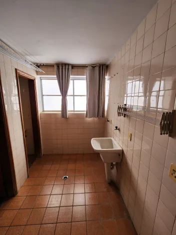 Alugar Apartamento / Padr&atilde;o em S&atilde;o Jos&eacute; do Rio Preto R$ 1.300,00 - Foto 3