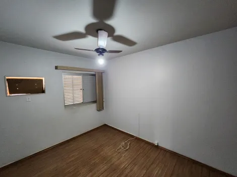 Alugar Apartamento / Padr&atilde;o em S&atilde;o Jos&eacute; do Rio Preto R$ 1.300,00 - Foto 12