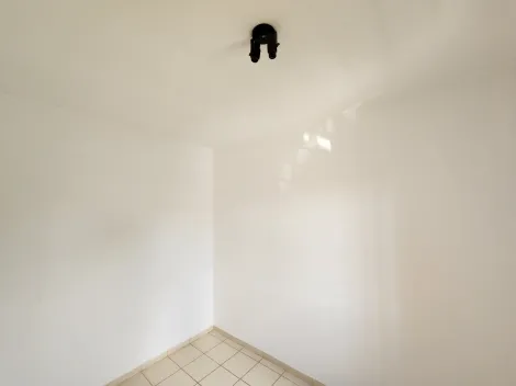 Alugar Casa / Condom&iacute;nio em S&atilde;o Jos&eacute; do Rio Preto R$ 1.550,00 - Foto 8
