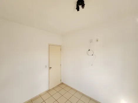 Alugar Casa / Condom&iacute;nio em S&atilde;o Jos&eacute; do Rio Preto R$ 1.550,00 - Foto 10