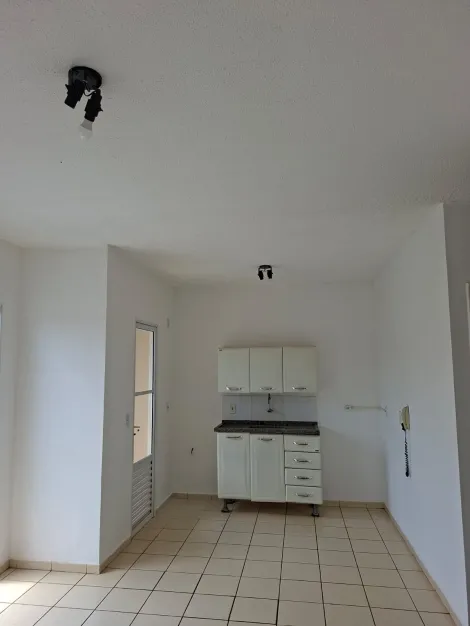 Alugar Casa / Condom&iacute;nio em S&atilde;o Jos&eacute; do Rio Preto. apenas R$ 1.550,00