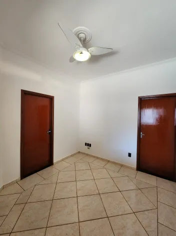 Alugar Casa / Padr&atilde;o em S&atilde;o Jos&eacute; do Rio Preto R$ 1.139,23 - Foto 2