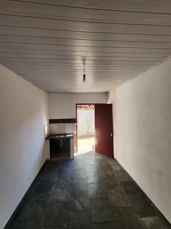 Alugar Casa / Padr&atilde;o em S&atilde;o Jos&eacute; do Rio Preto R$ 550,00 - Foto 4