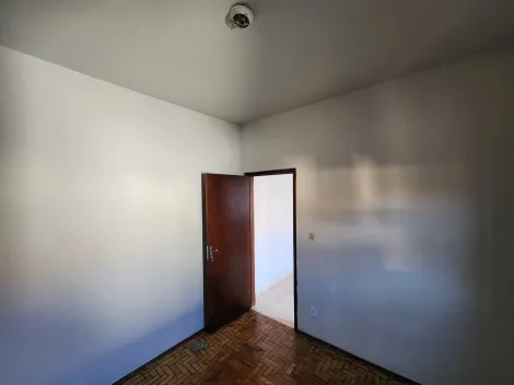 Alugar Casa / Padr&atilde;o em S&atilde;o Jos&eacute; do Rio Preto R$ 700,00 - Foto 6