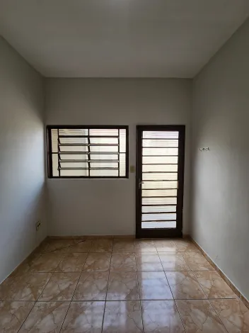 Alugar Casa / Padr&atilde;o em S&atilde;o Jos&eacute; do Rio Preto R$ 750,00 - Foto 2